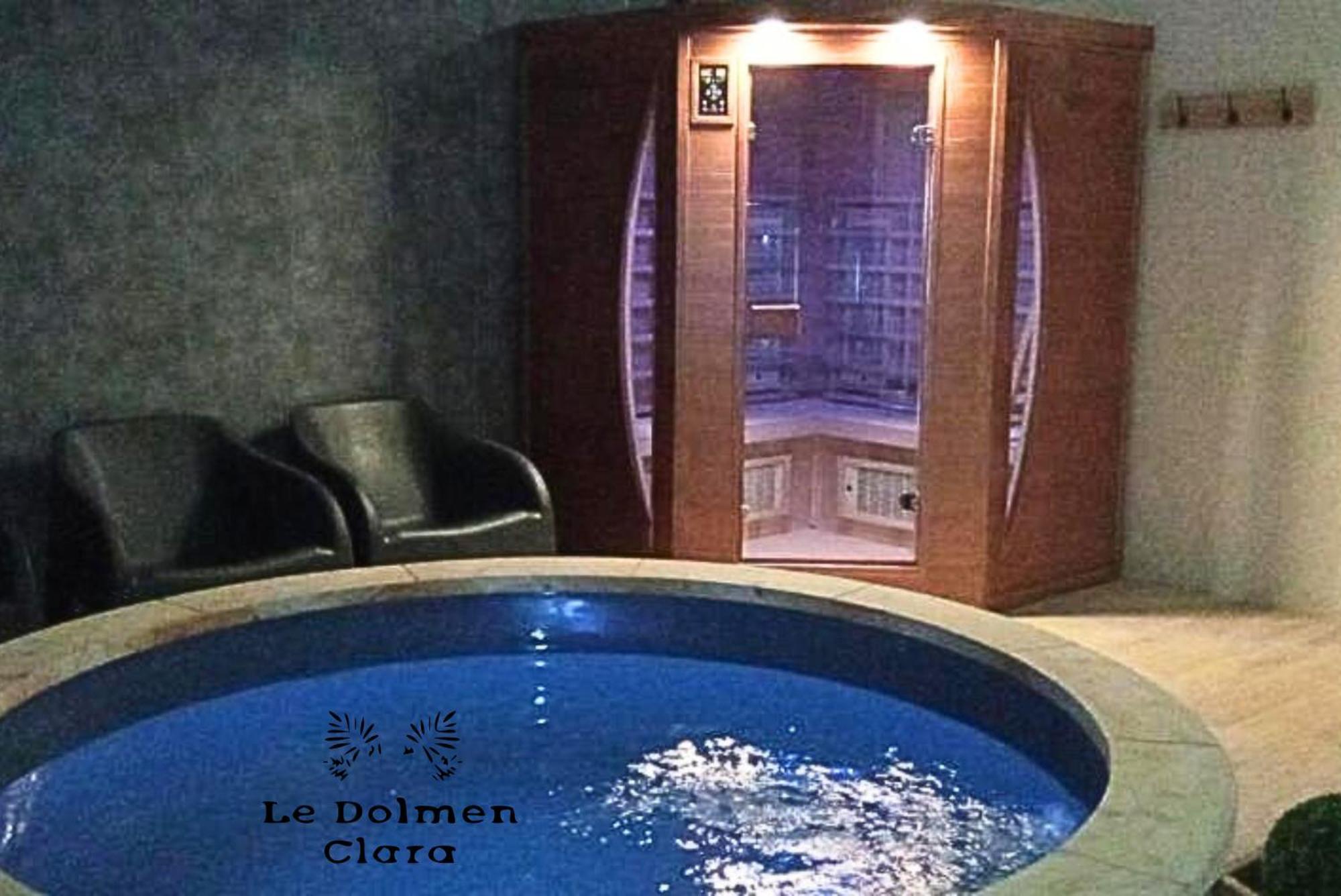 Bed and Breakfast Le Loft du Dolmen Clara, 5 étoiles Plounévez-Lochrist Esterno foto