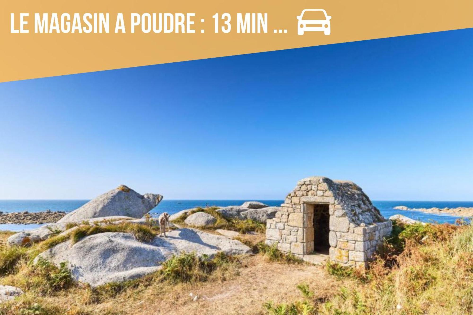 Bed and Breakfast Le Loft du Dolmen Clara, 5 étoiles Plounévez-Lochrist Esterno foto
